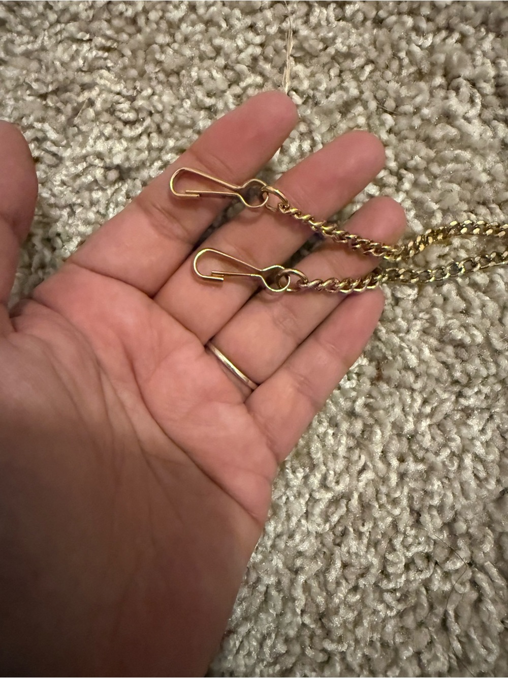 Louis Vuitton Gold-Tone Chain B55 - Picture 4 of 4